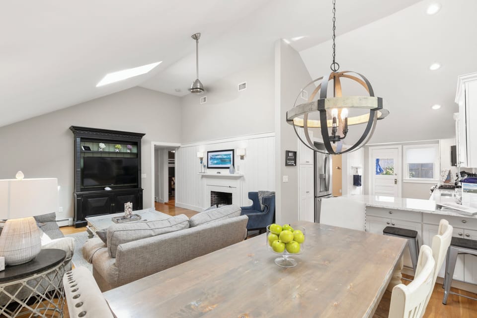 Dining area, open concept