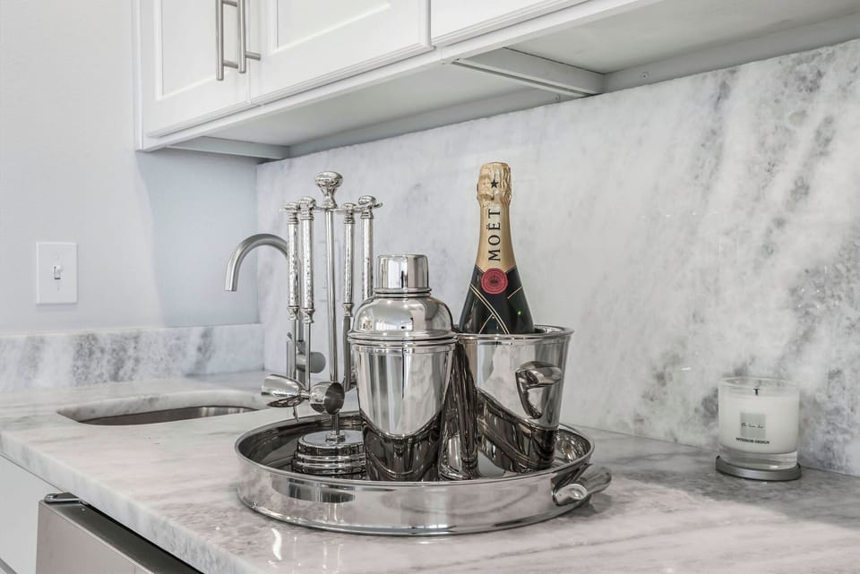 PhoenixGulfTowers705018