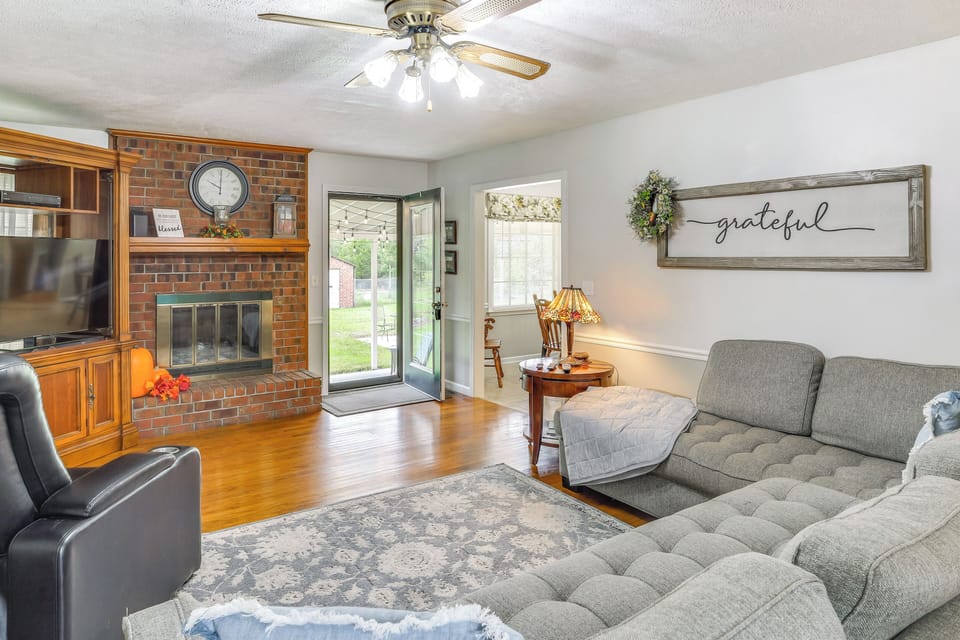 Living Room | Single-Story Home | Central A/C & Heat