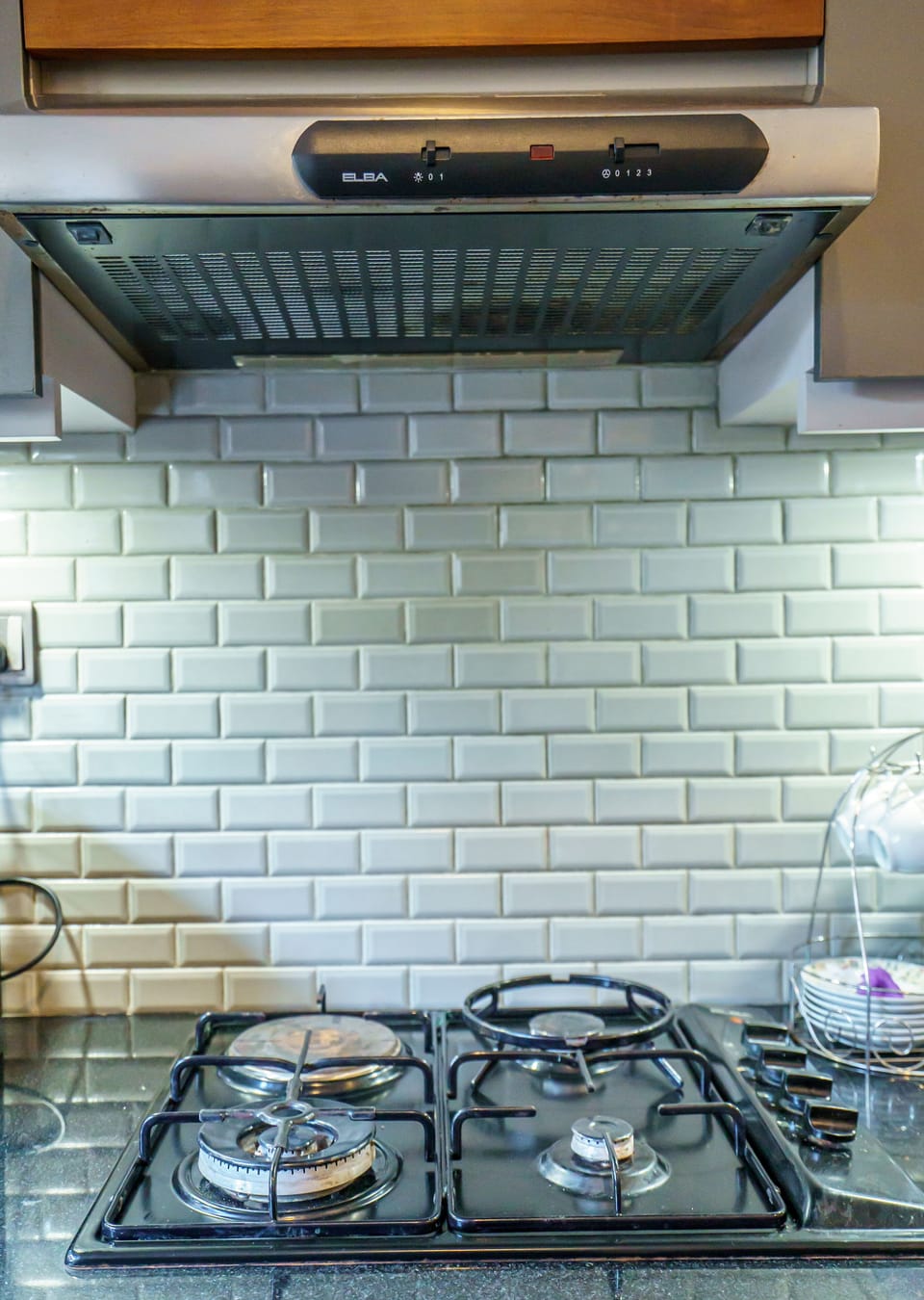 Full Kitchen - Four Burner