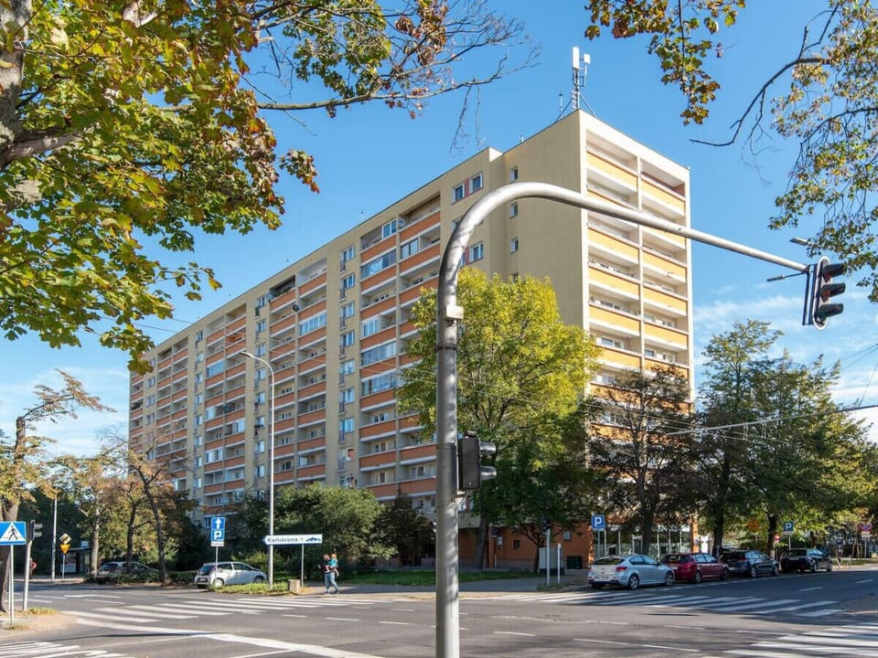 Property Builiding | Book Now with RENTUJEMY.COM