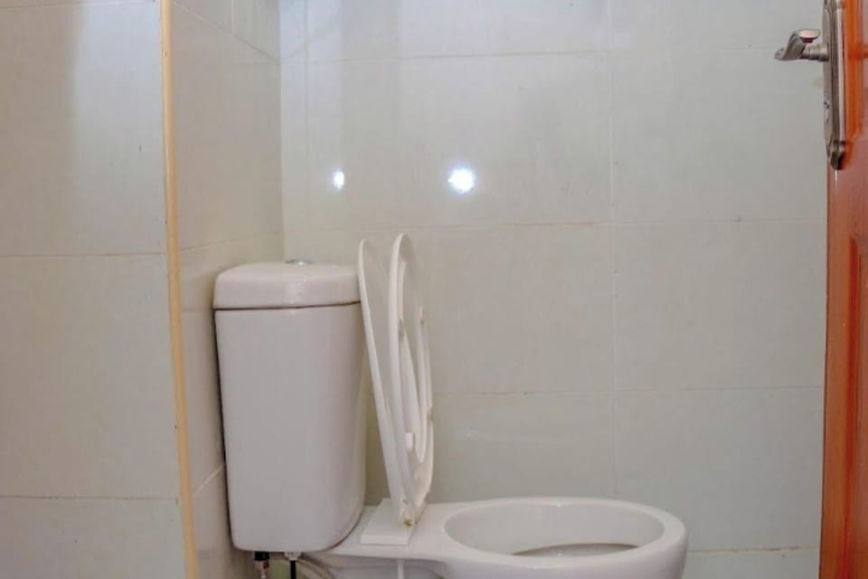 Bright Bathroom 