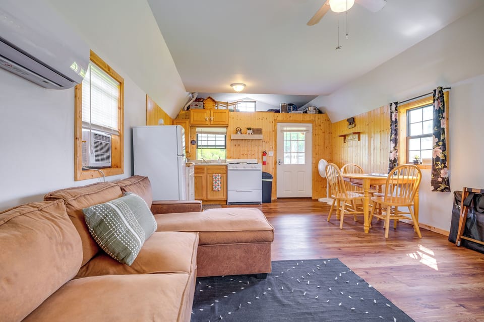 Interior | Open Floor Plan | Free WiFi