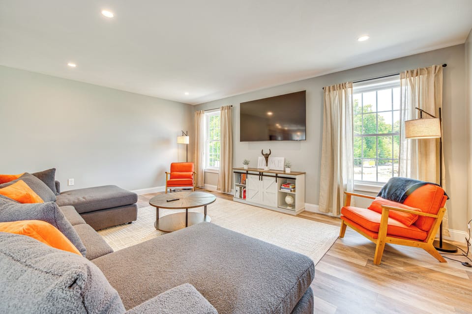 Laconia Vacation Rental | 3BR | 3BA | 3,100 Sq Ft | Stairs Required