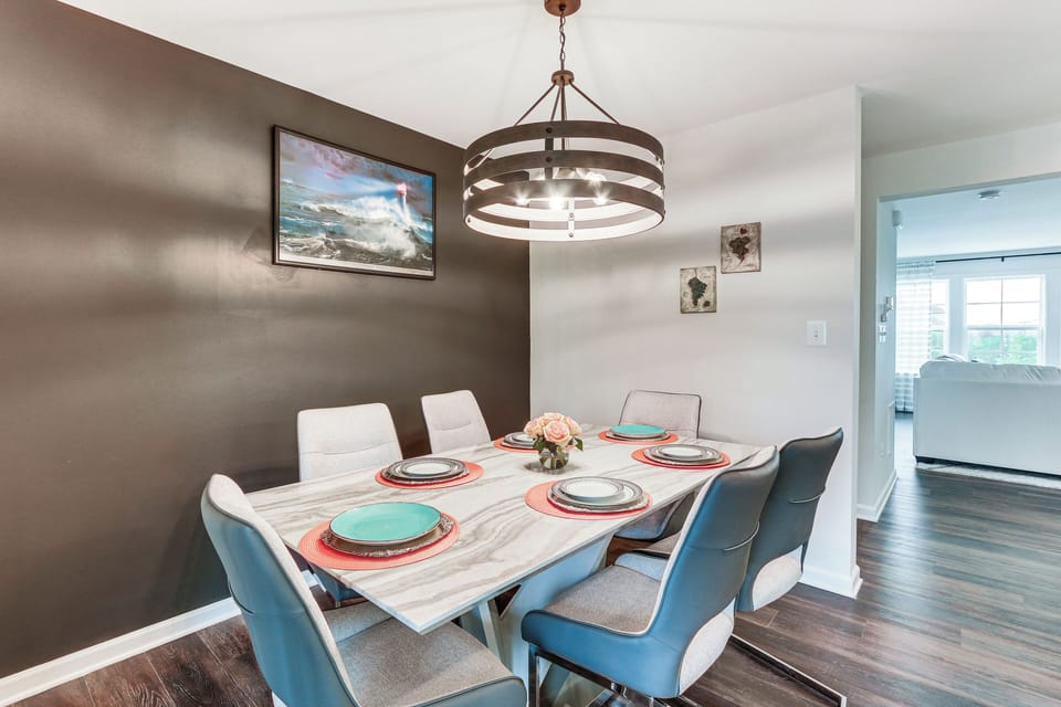 Dining Room | 2nd Floor | Dishware & Flatware