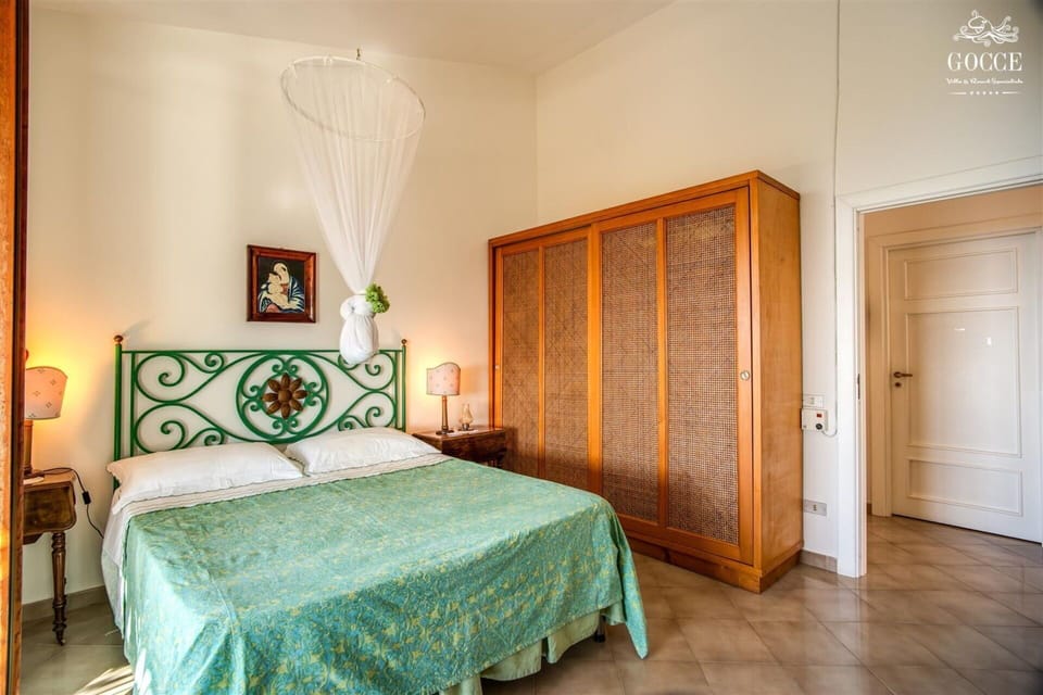 Autumn, Bedroom, Spring, Summer