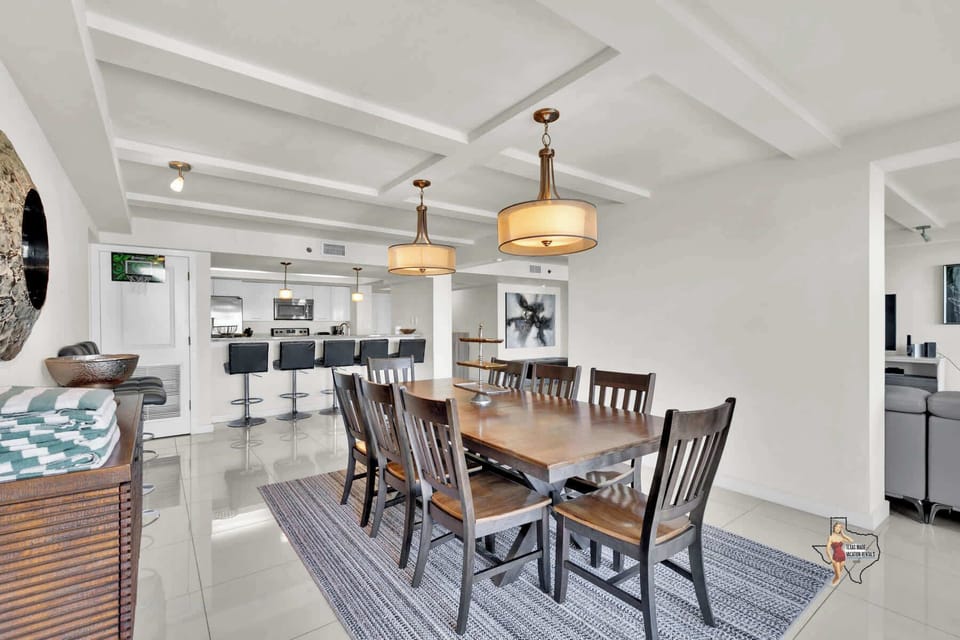 A dining area made for good food and conversation.