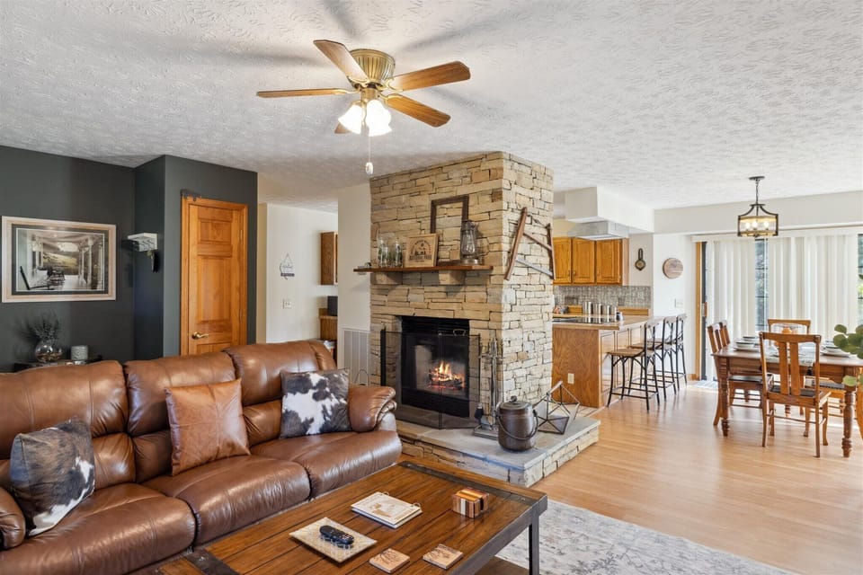  Enjoy fireside chats in style with rustic charm and inviting views!