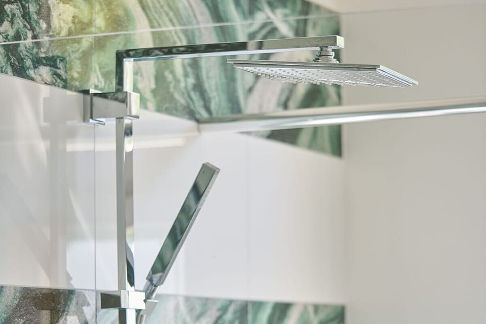 Hand-held showerhead
