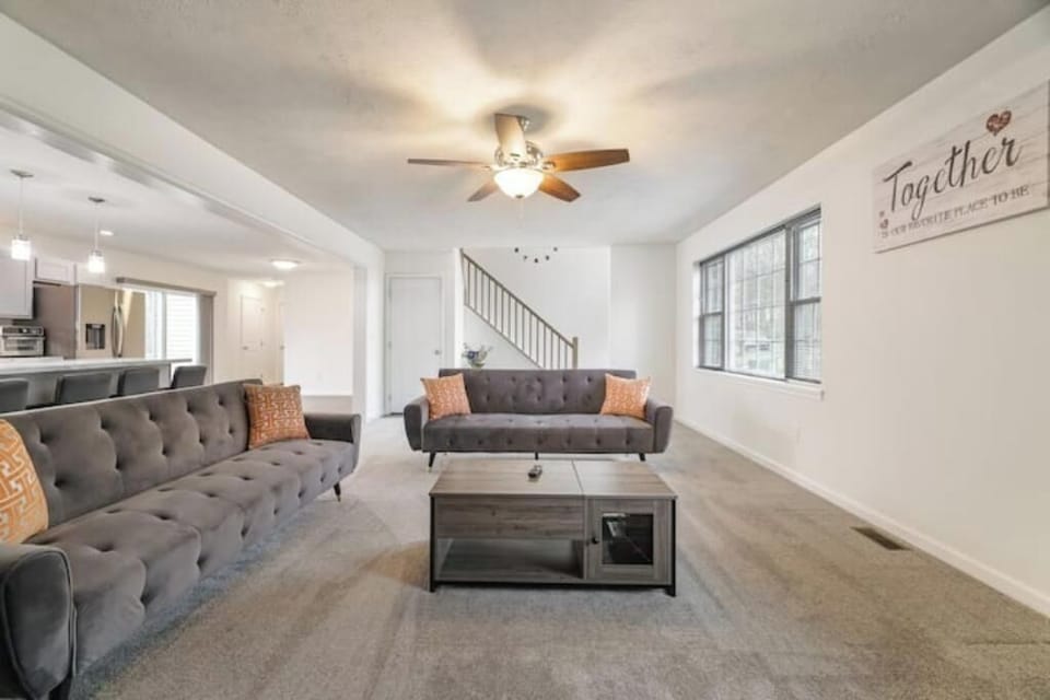 LIVING AREA WITH FIREPLACE 