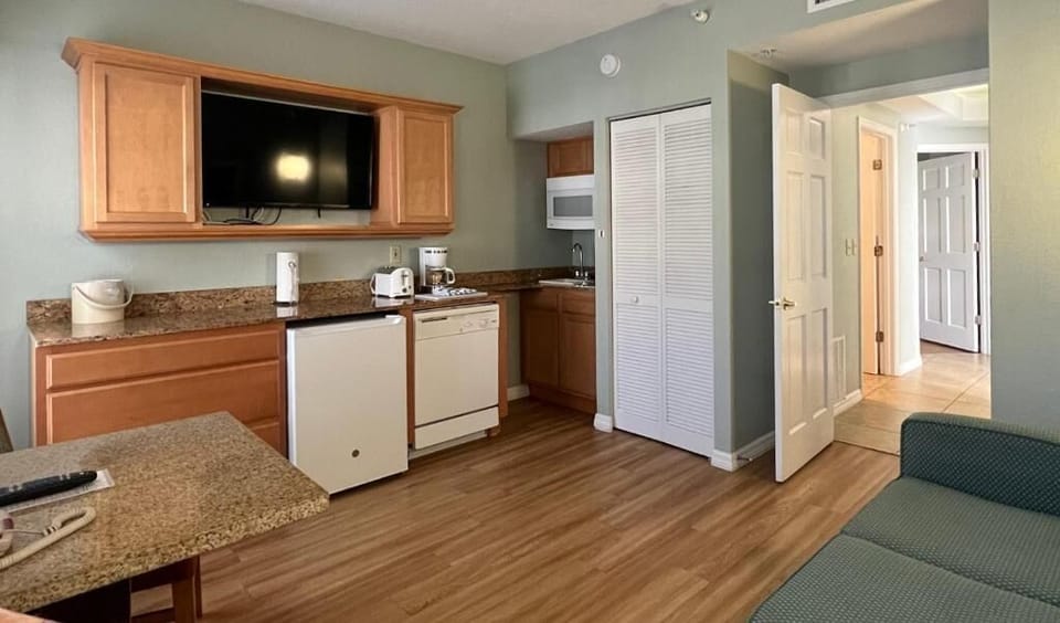 Kitchen, dining table and seating area