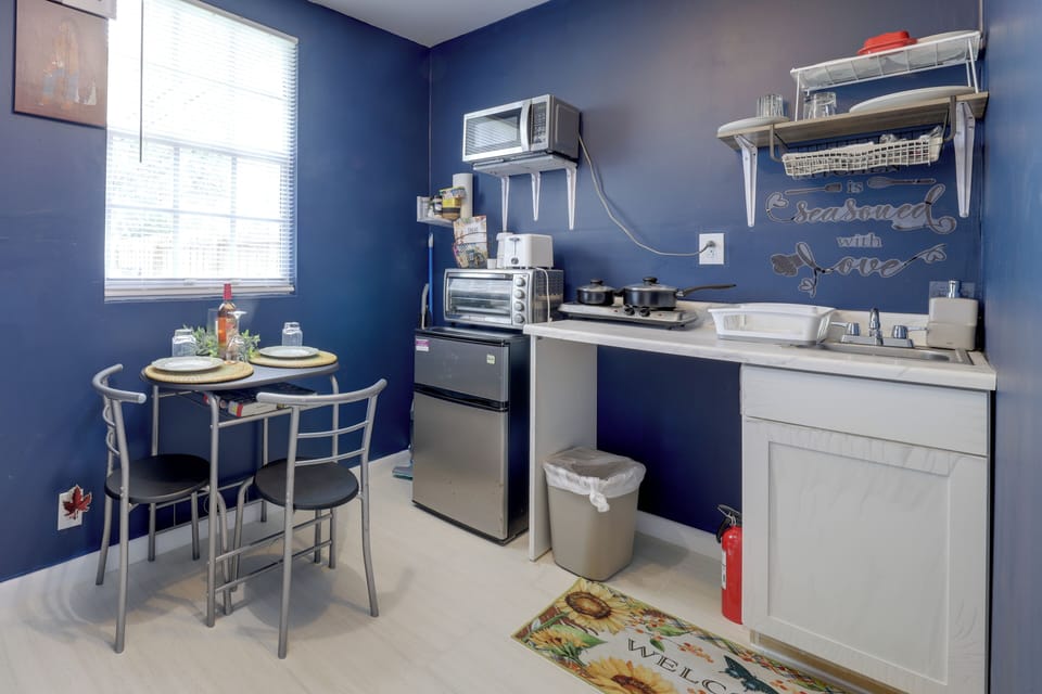 Kitchenette | Free WiFi | Central Air Conditioning/Heat