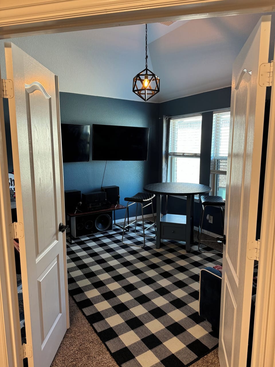 Custom video game room or Podcast room/extra office with four hanging TVs