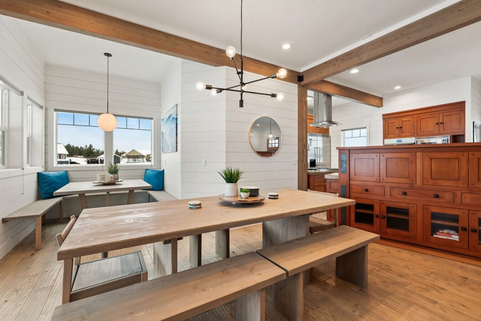 Main Floor Dining Area
