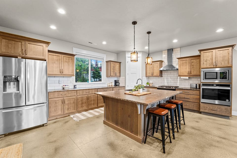 Everything you need in the kitchen… plus board games!