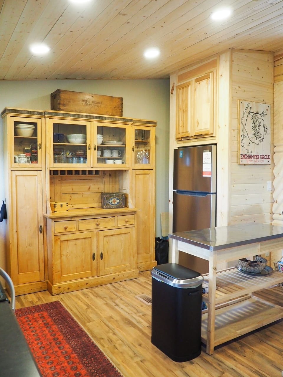 Kitchen w everything you need & lots of extras