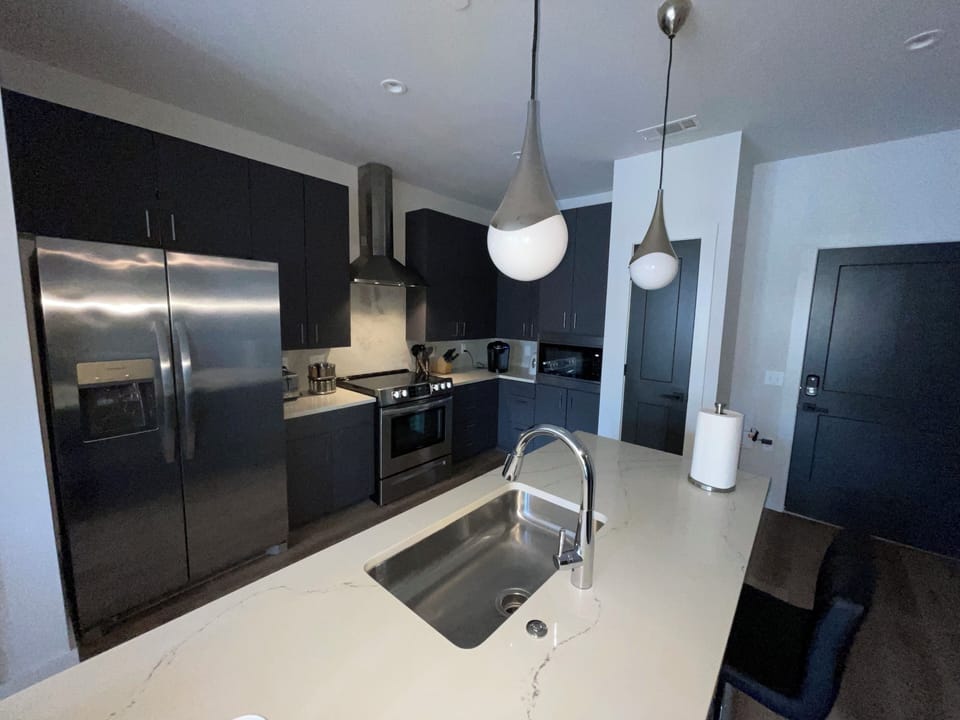 Island with Sink, Full Size Refrigerator, Microwave