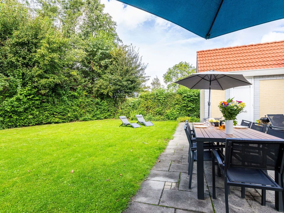 Cloud, Sky, Table, Plant, Furniture, Chair, Tableware, Building, Azure, Flowerpot