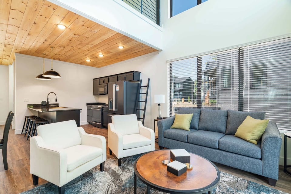 A welcoming space with modern decor, perfect for relaxation and gatherings!