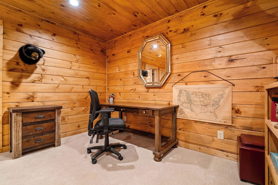 Lower level reading area w/remote work space desk & chair
