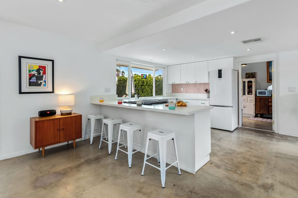 Breakfast bar for four