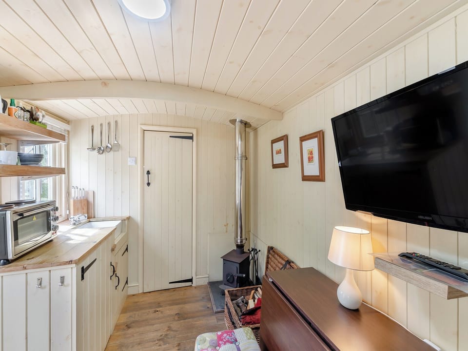 Open plan living space | Joseph&rsquo;s Hide - Inglenook, Haltwhistle