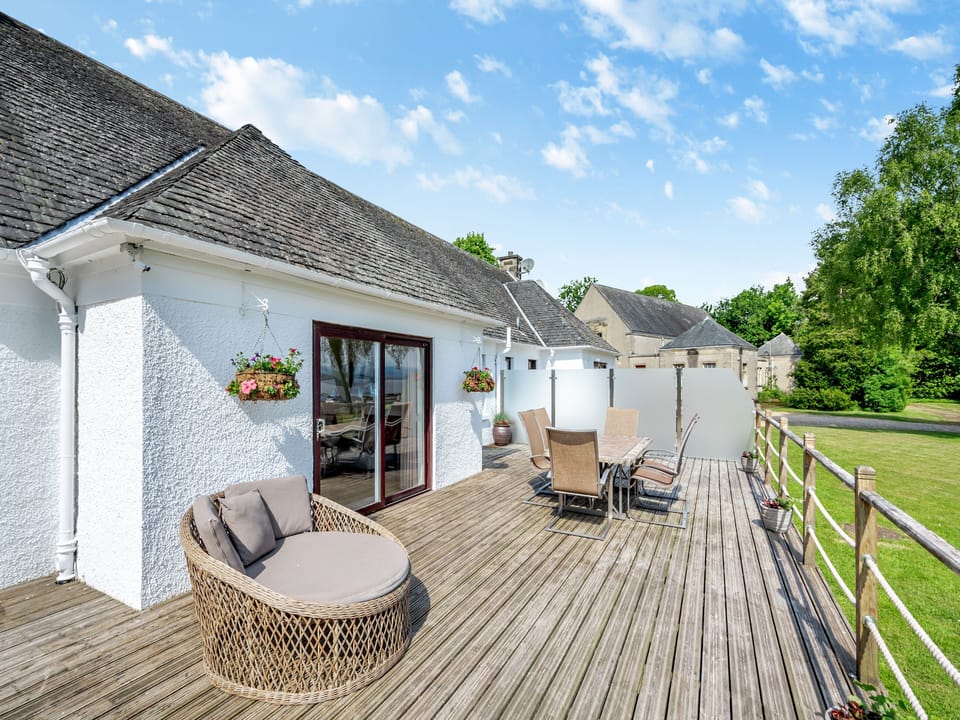 Exterior | Duck Bay Cottage 1 - Duck Bay Cottages, Alexandria, near Loch Lomond