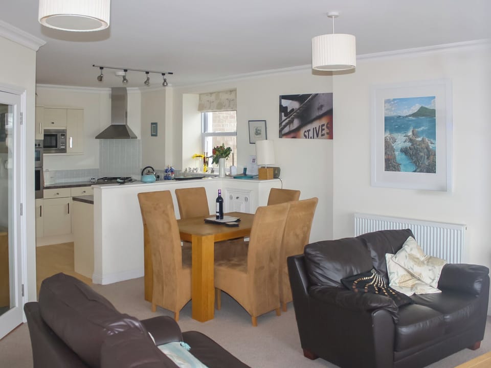 Open plan living space | Ocean Breezes, St Ives