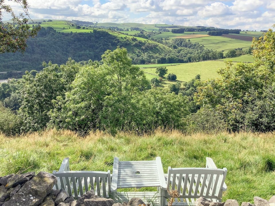 Farm trail behind the cottage | Monk&rsquo;s Memories - Monks Retreat, Tideswell, near Buxton