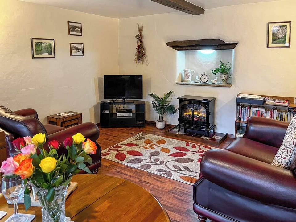 Living room | Monk&rsquo;s Memories - Monks Retreat, Tideswell, near Buxton