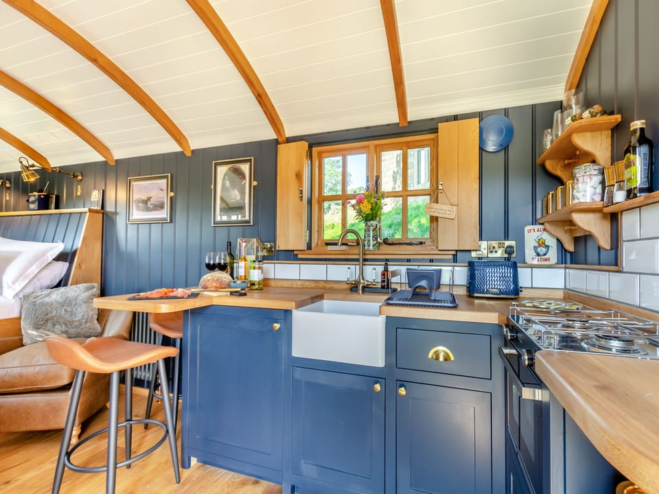 Kitchen area | Flossy&rsquo;s View - Wuthering Huts, Oldfield, near Keighley