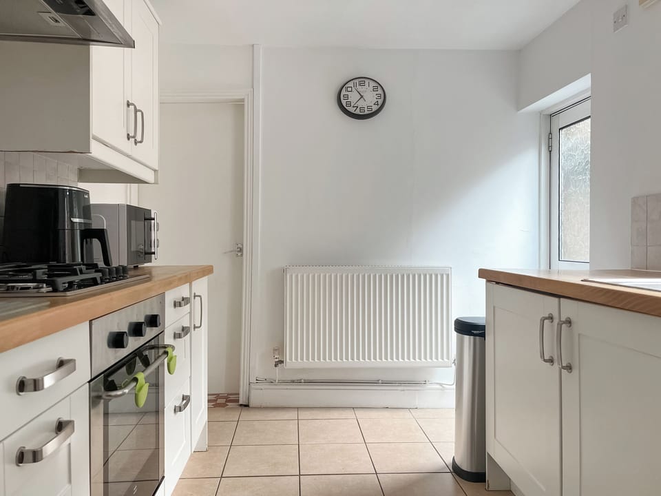 Kitchen | Taff&rsquo;s Well Cottage, Taff&rsquo;s Well, near Cardiff