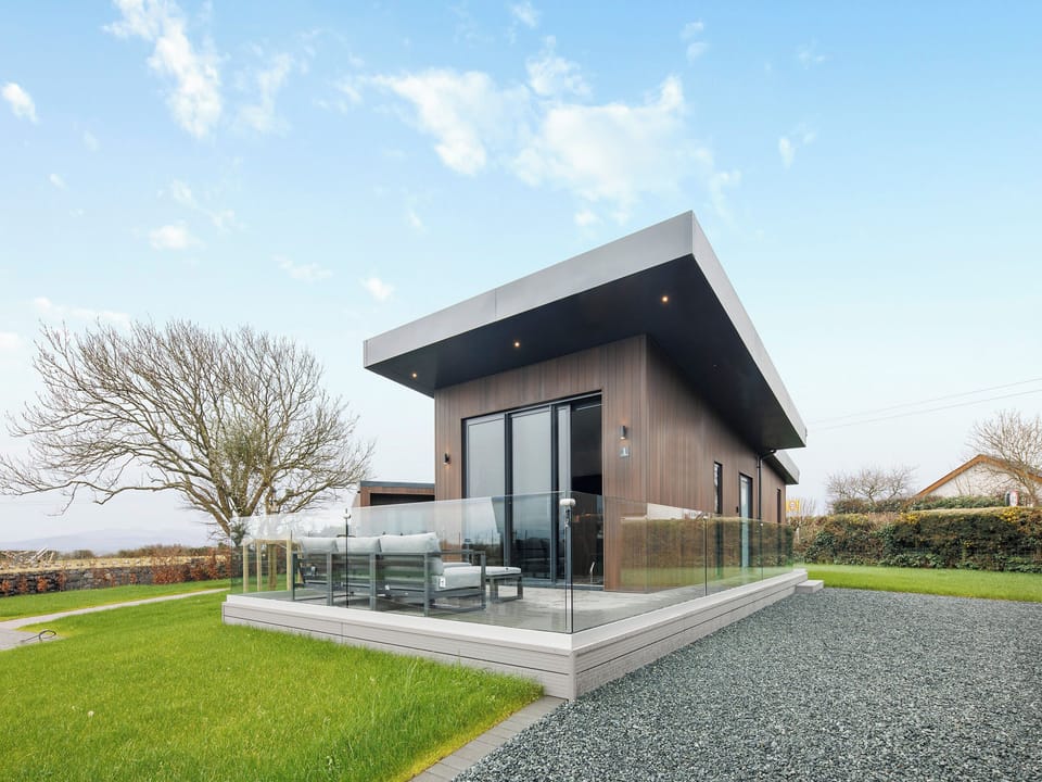 Exterior | Cefni Lodge 1 - Ty Llwyd, Llangefni