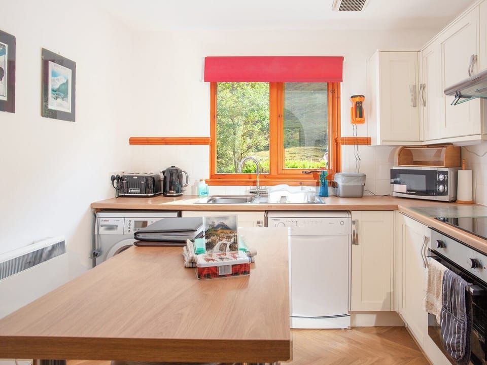 Kitchen area | Aonach Cottage - Glencoe Mountain Cottages, Glencoe