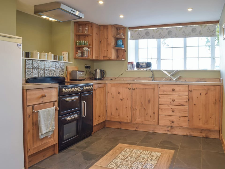 Kitchen area | Welshouse, Henllan