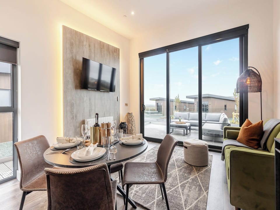 Open plan living space | Cadnant Lodge 2 - Ty Llwyd, Llangefni