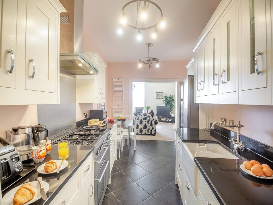 Kitchen/diner | Westhaven, Aberdovey, near Tywyn