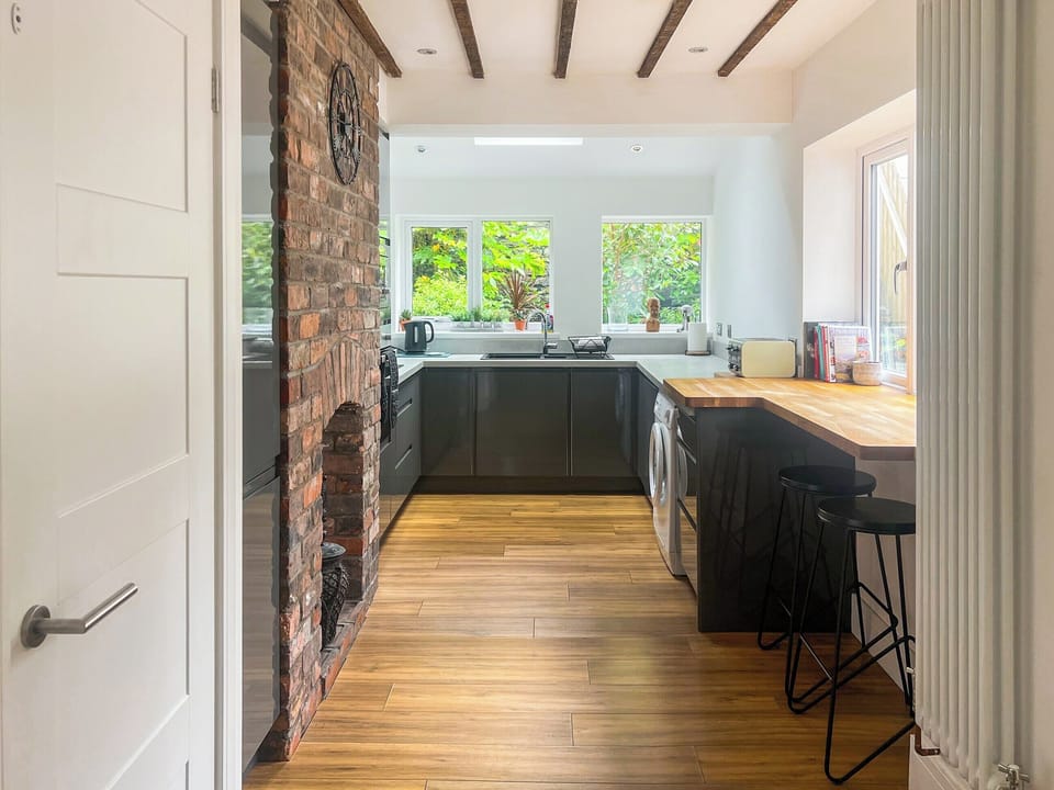 Kitchen | Hill View, ABERTILLERY