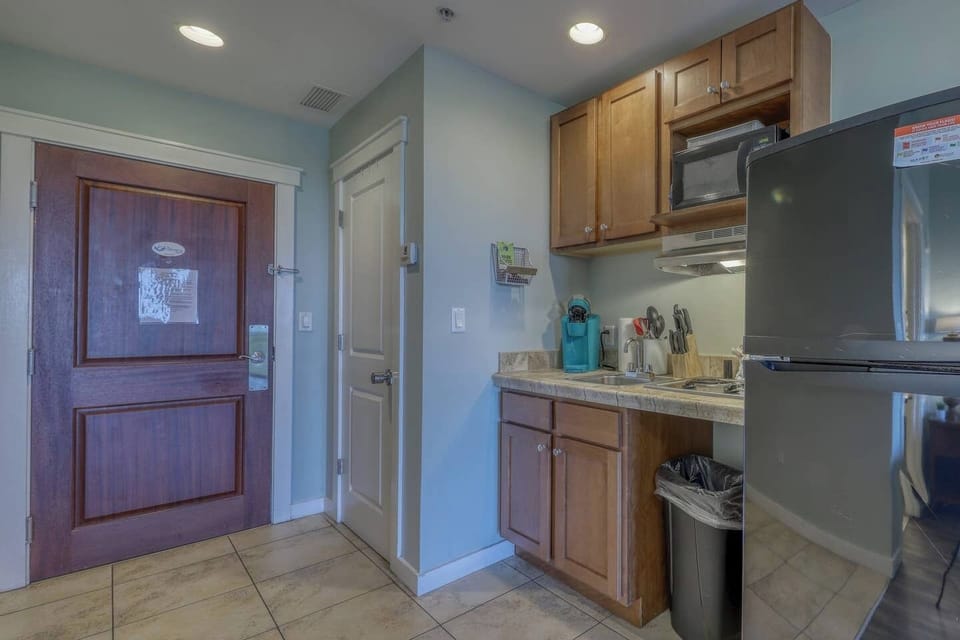 Entryway into Unit #813!