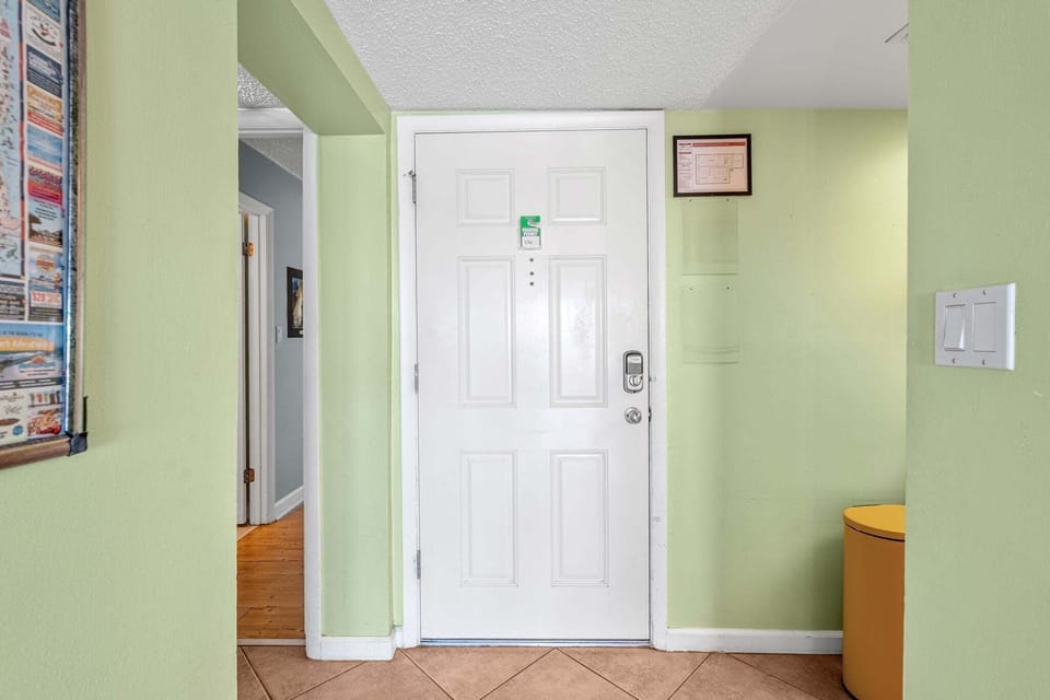 Welcome to Chateau by the Sea 106!
