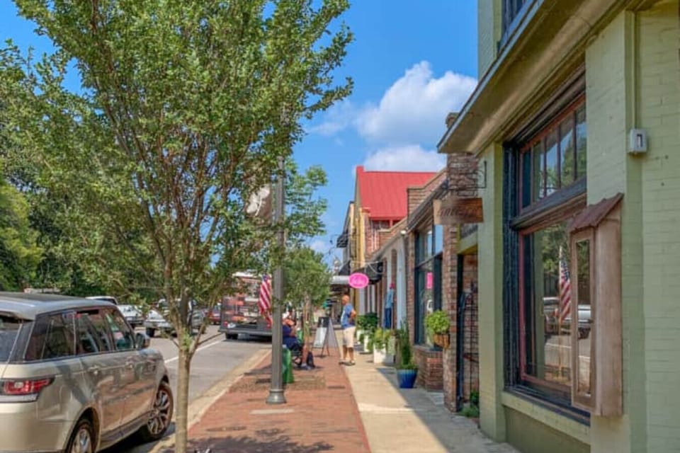 Local shops, dining and fun for all of our guests!