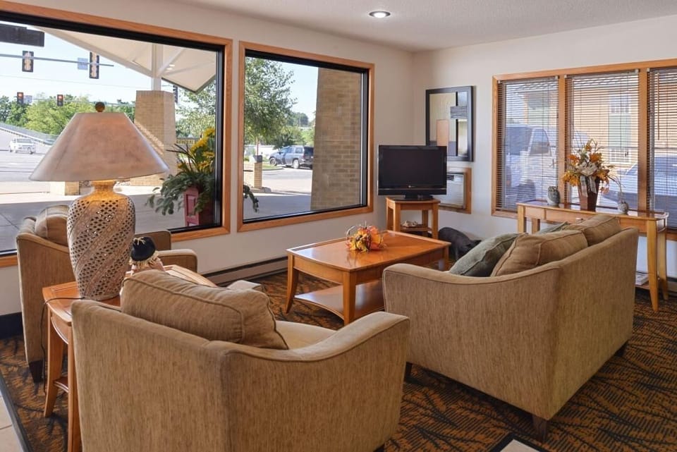 Settle in and feel welcomed in the bright lobby lounge.