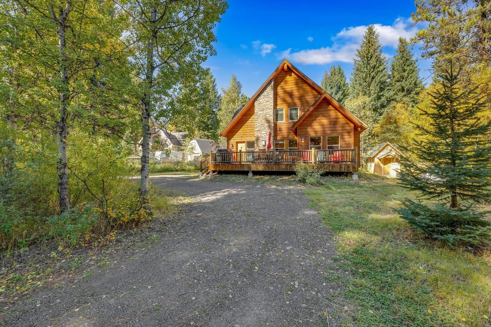 Large circular driveway