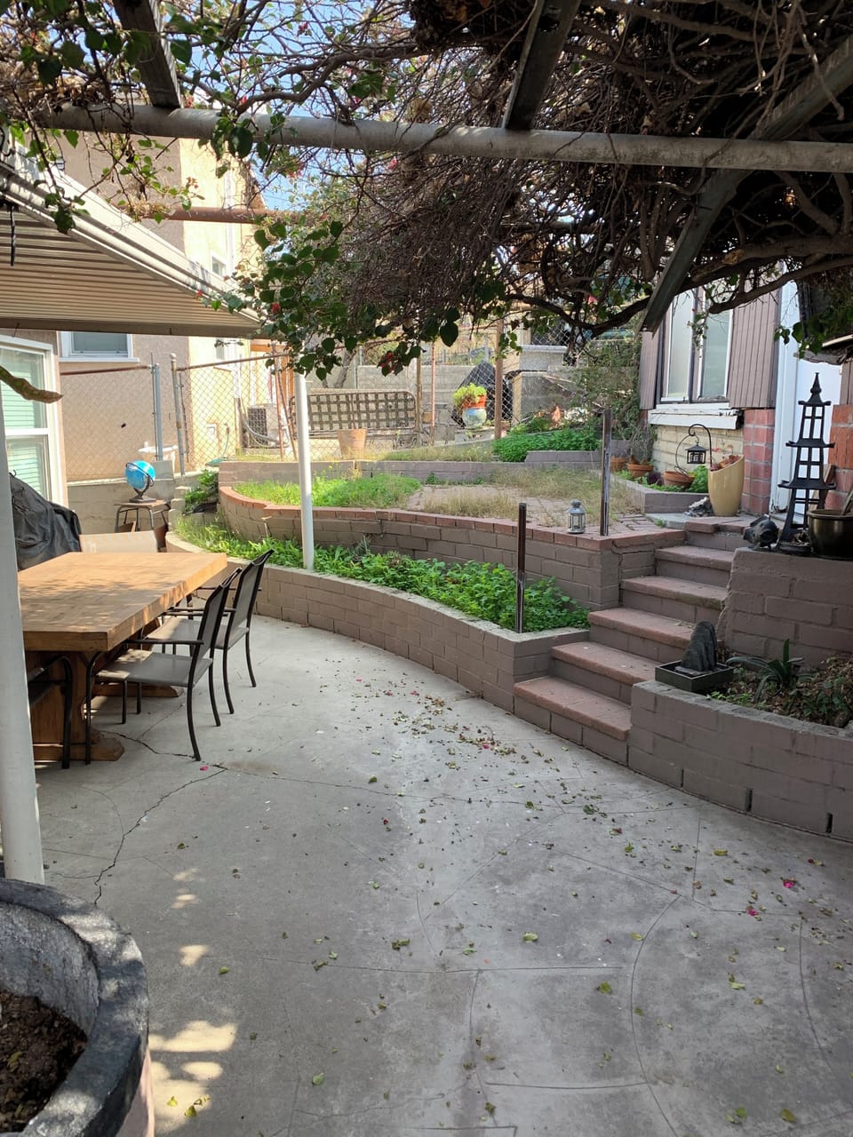 Outdoor dining