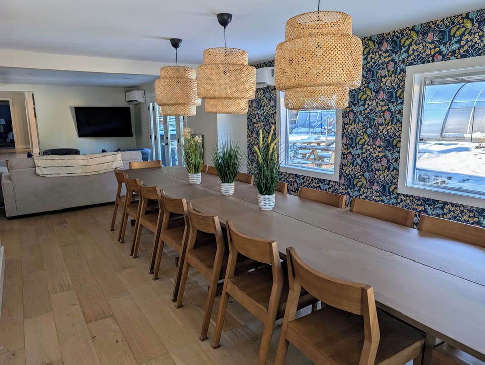 dining room table with 16 chairs 