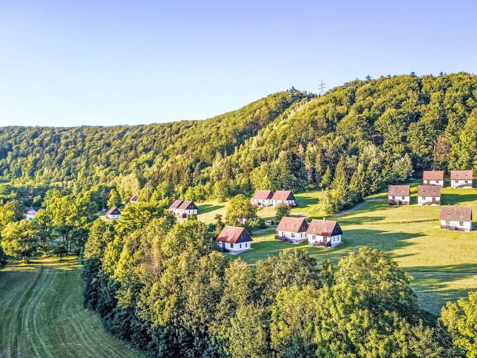 Sky, Plant, Natural Landscape, Tree, Highland, Land Lot, Mountain, Slope, Grass, House