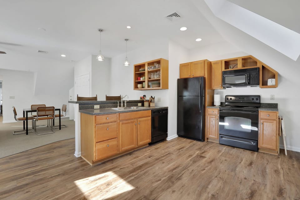 Second Kitchen