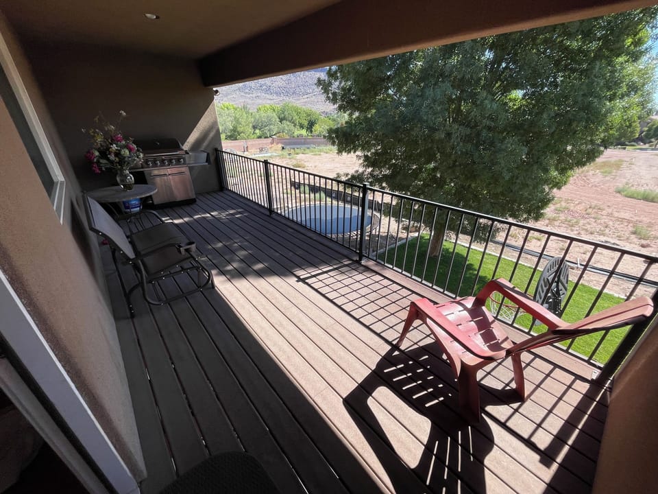 Balcony deck