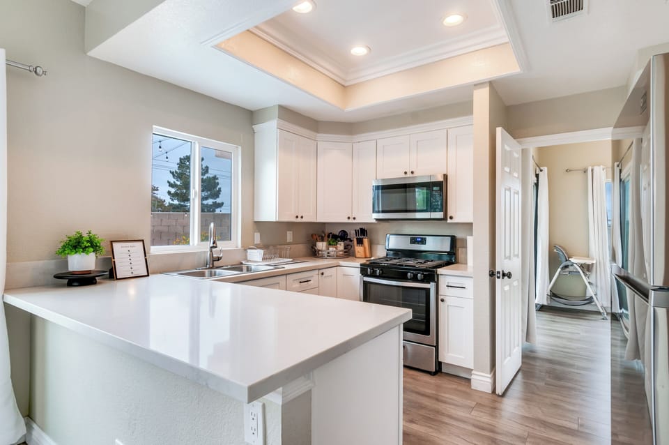Downstairs: Kitchen 