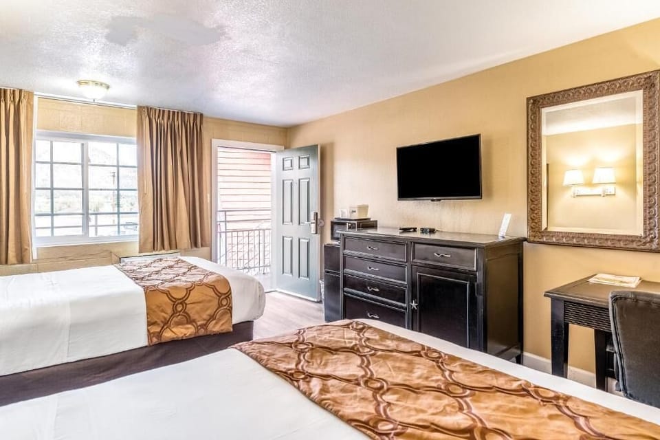 Unit With 2 Queen Beds. Exact unit will be assigned upon arrival. Views, colors, and decor may vary.